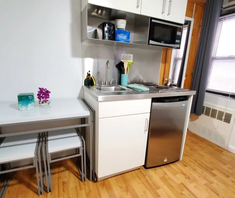 Studio in Murray Hill - Private bathroom/Kitchen/Laundry in building/walk-up