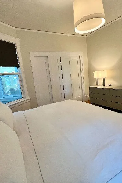 SF VIEWS -- Entire Top Floor 2 BR/1 BA in Ashbury Hghts