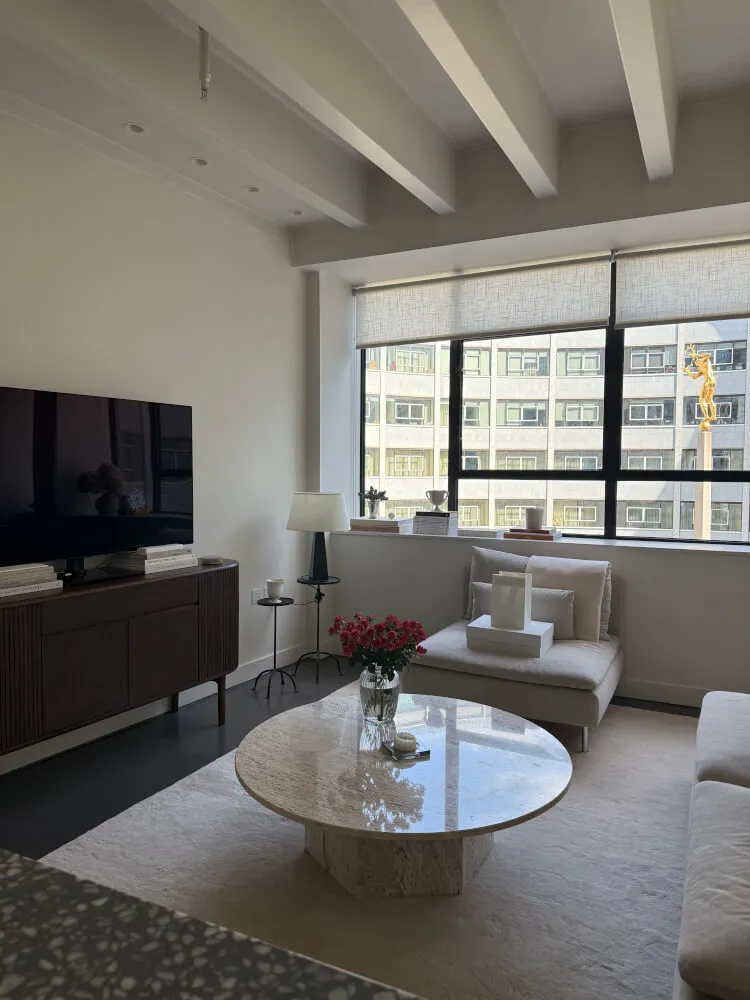Beautifully Furnished 1 Bedroom Apartment in White City, London