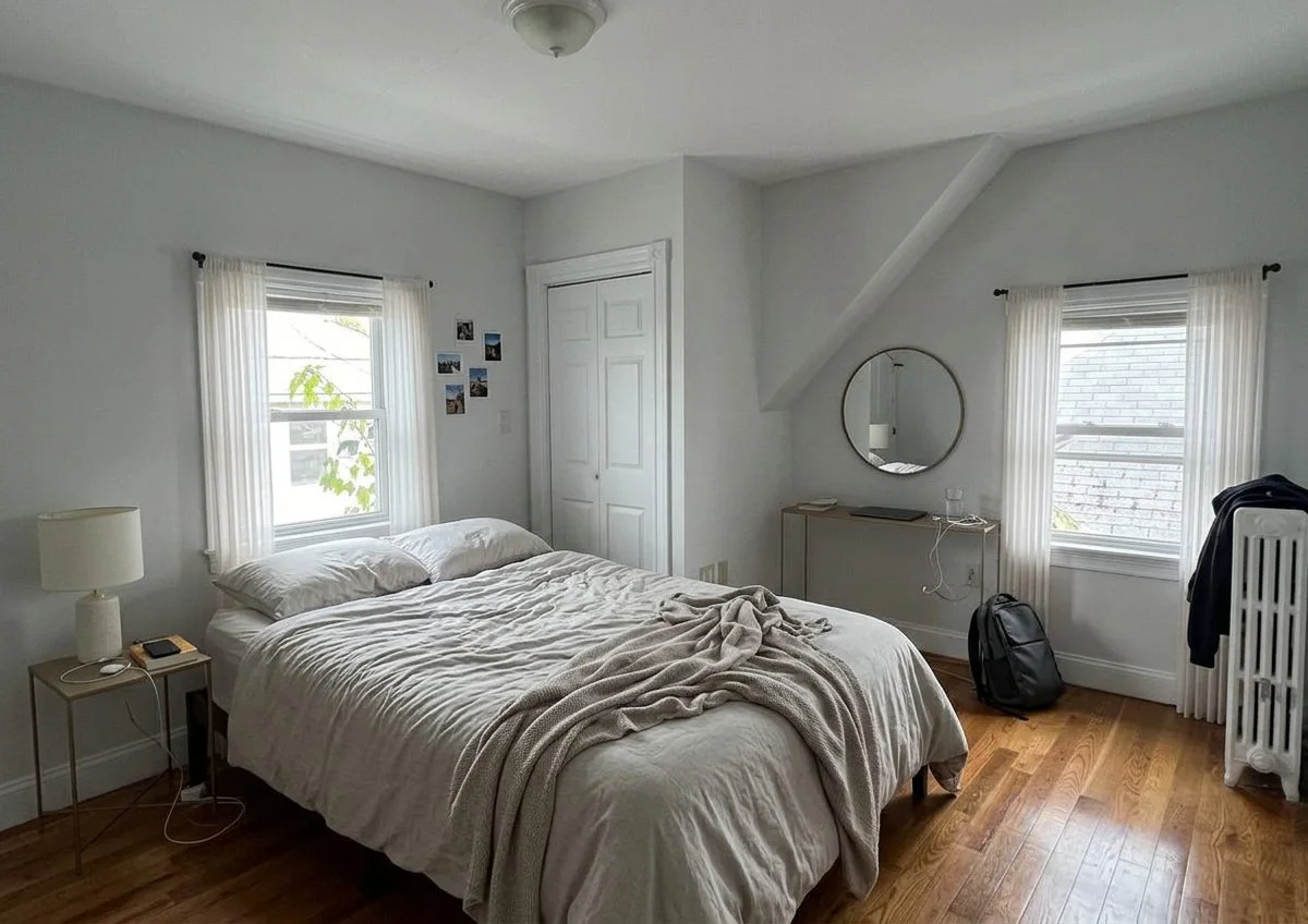 Private room in Oak Square