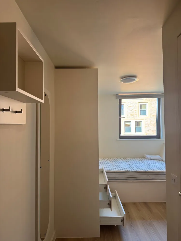 Private Bedroom & Bathroom in West Hampstead