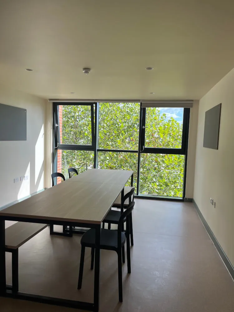 Private Bedroom & Bathroom in West Hampstead