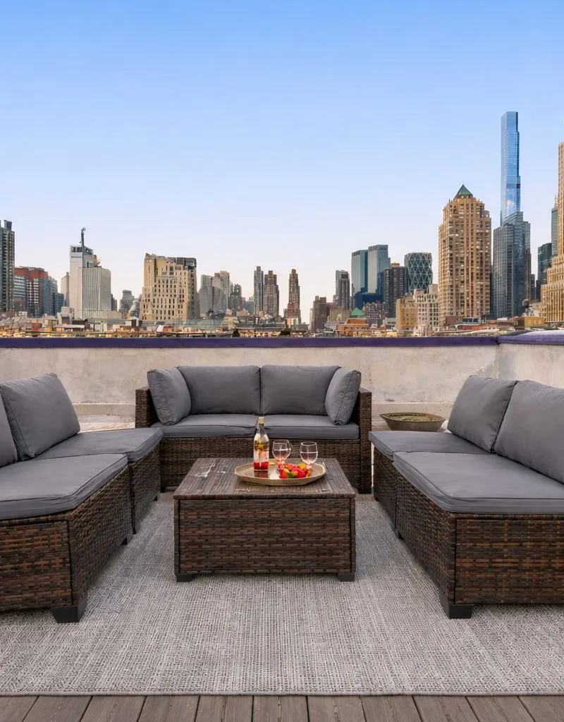 Furnished private room in a Manhattan apartment