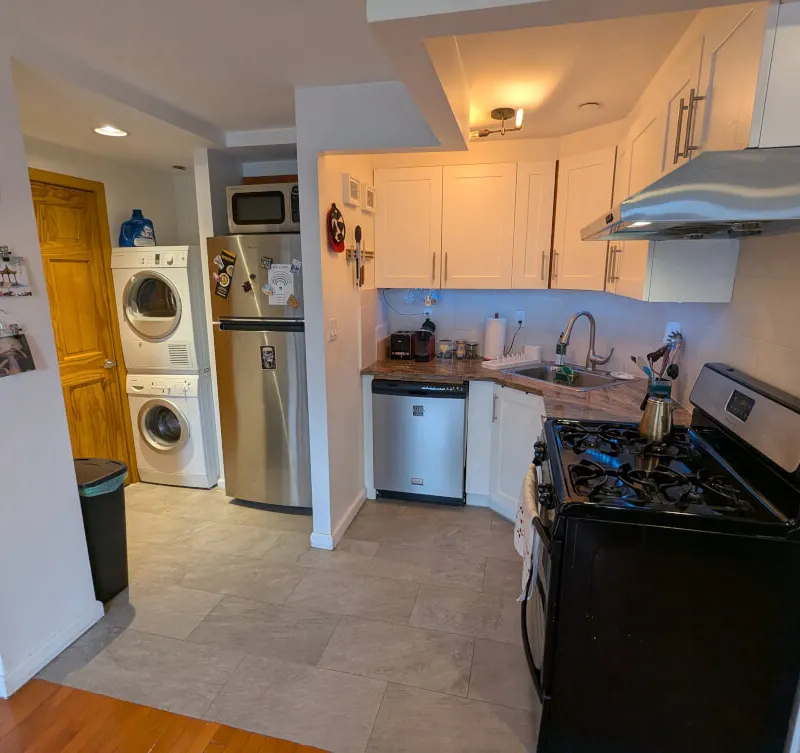 Colorful Furnished LES 2bd apartment w/ balcony, w/d, elevator & more!