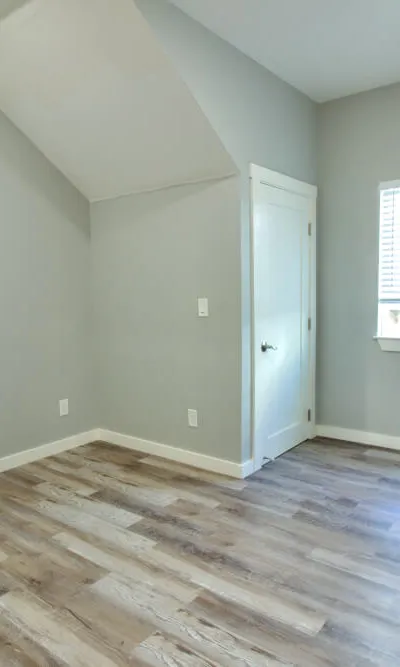 North Oakland Rooms Made Easy | Modern Living Near Telegraph Ave & 60th St