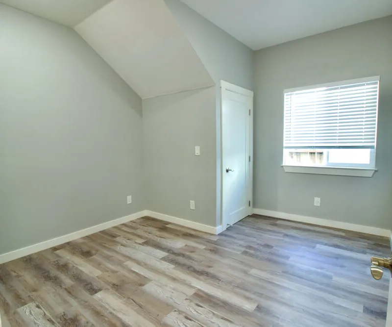 North Oakland Rooms Made Easy | Modern Living Near Telegraph Ave & 60th St