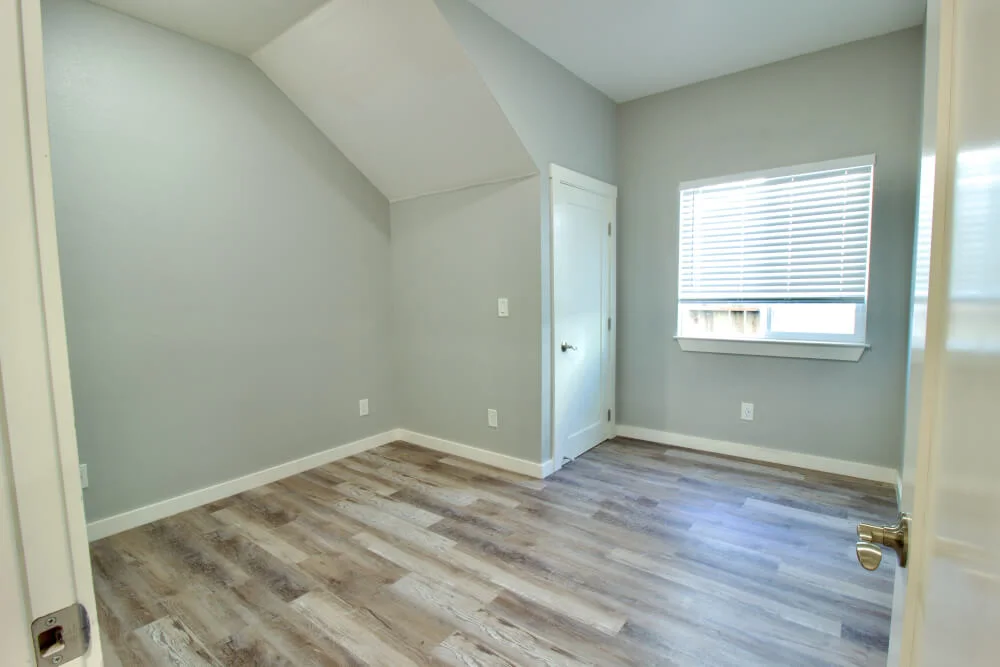North Oakland Rooms Made Easy | Modern Living Near Telegraph Ave & 60th St