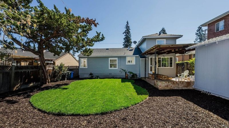 New Private Guesthouse | Gorgeous Fenced Yard