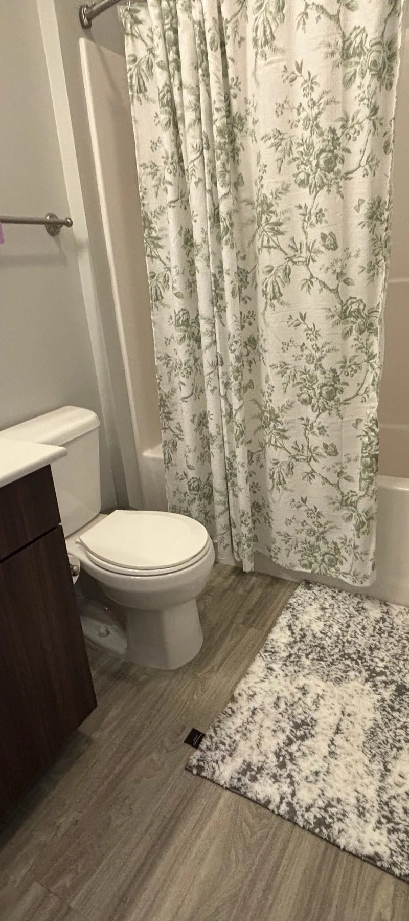 Spacious Well-Lit Private Room and Bathroom in North Oakland