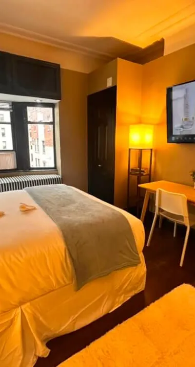 Cozy King Room in Midtown West