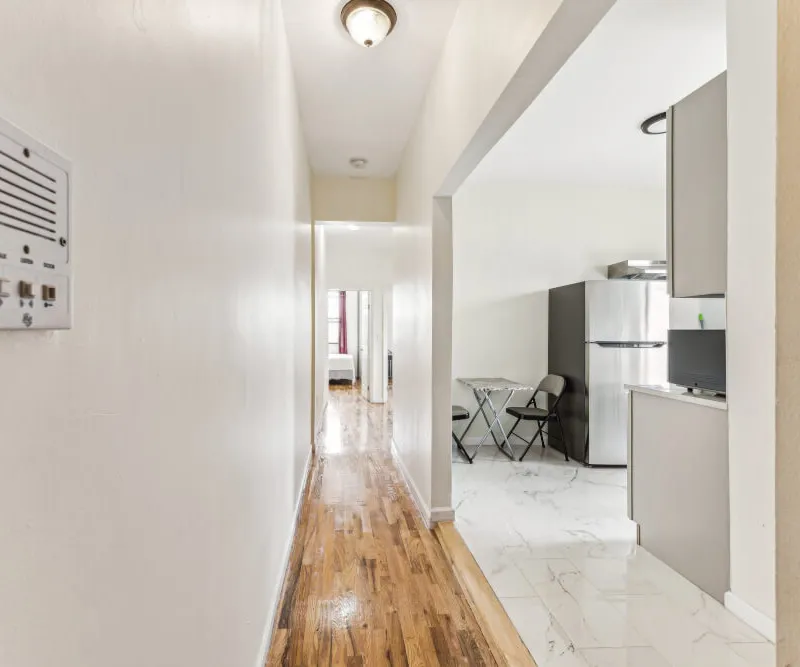 Stylish Furnished Room Near Subway in Brooklyn