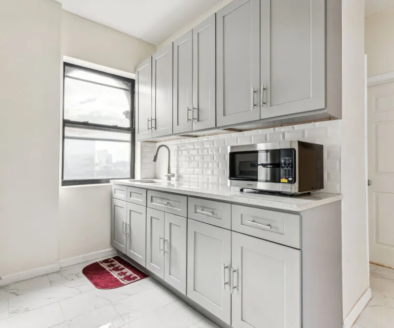 Stylish Furnished Room Near Subway in Brooklyn
