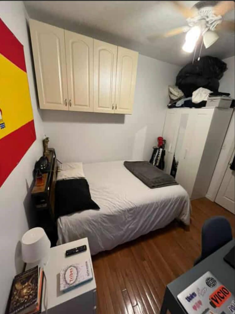 1 Cozy Room in Little Italy