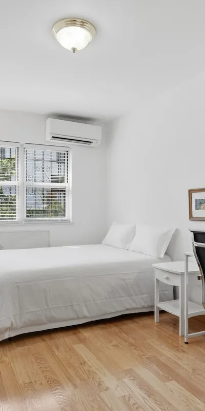 Beautiful private room in Queens!