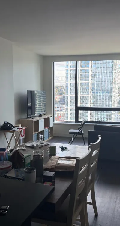 Luxury 1B1B at Kiara South Lake Union (SLU) Seattle (719 sq ft) | Central A/C, Gas Stove & Steps to Amazon/Google!