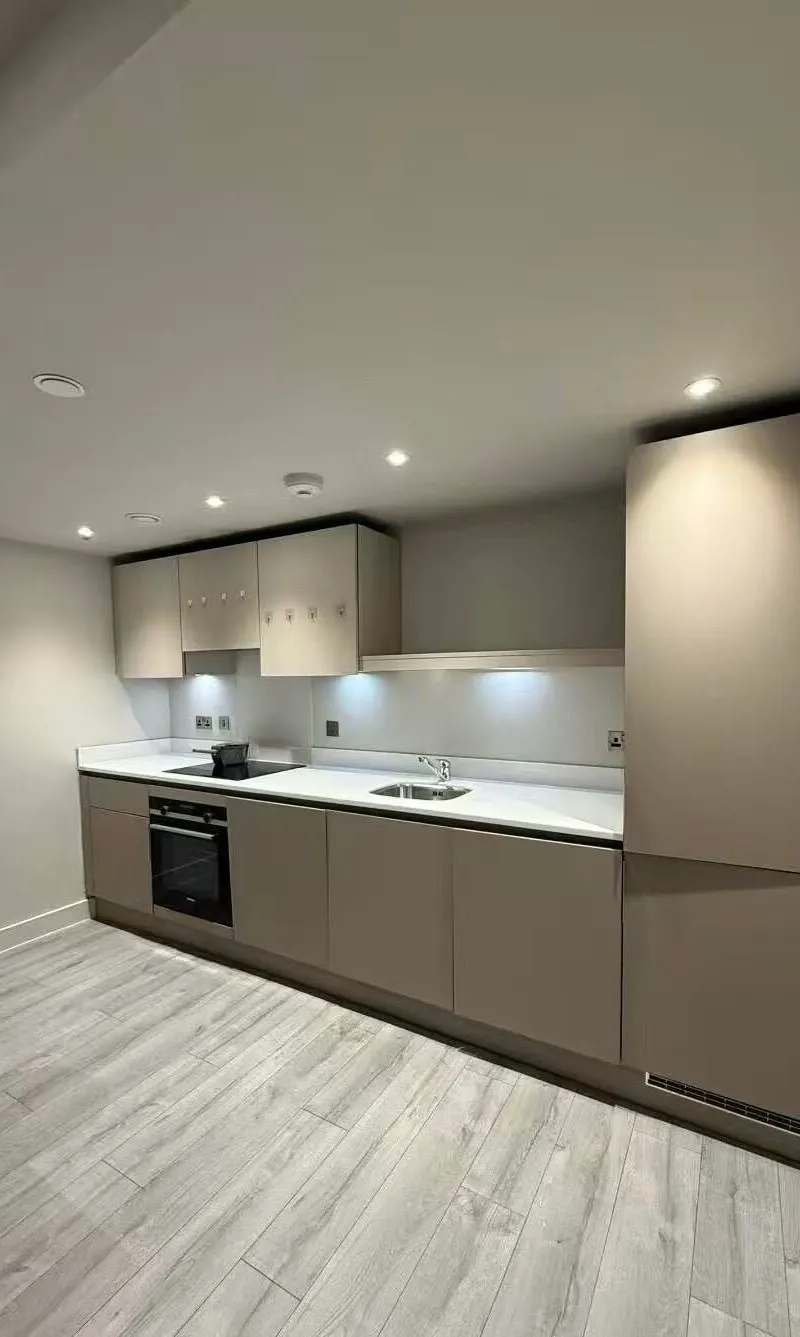 Furnished Ensuite Bedroom in a Modern 2B2B Apartment at St Martins Place