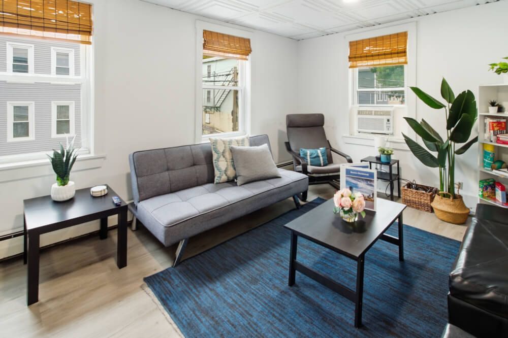 2BR, great location, near public transit, all utilities included, washer/dryer in building!