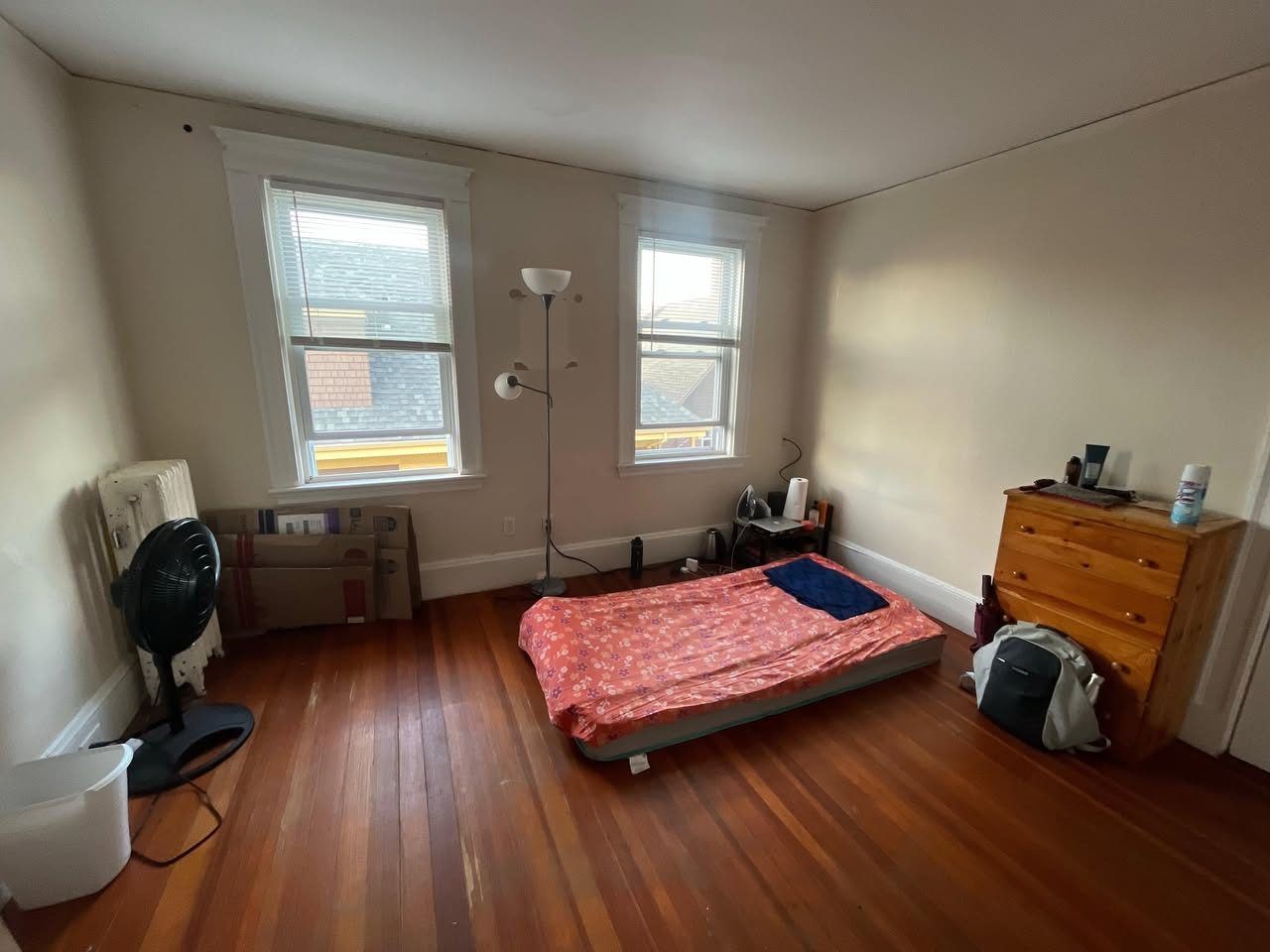 Room in 4BR House near Powder House Square