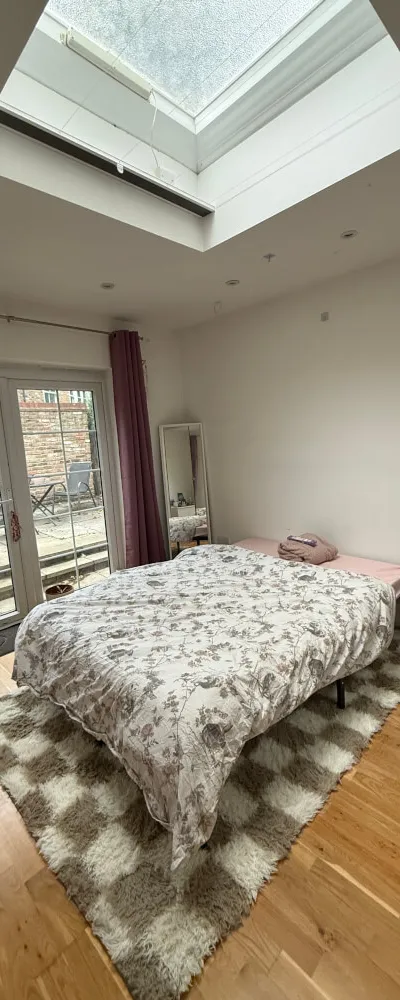Peaceful Cozy Room with Private Garden Access - Short-Term Stays