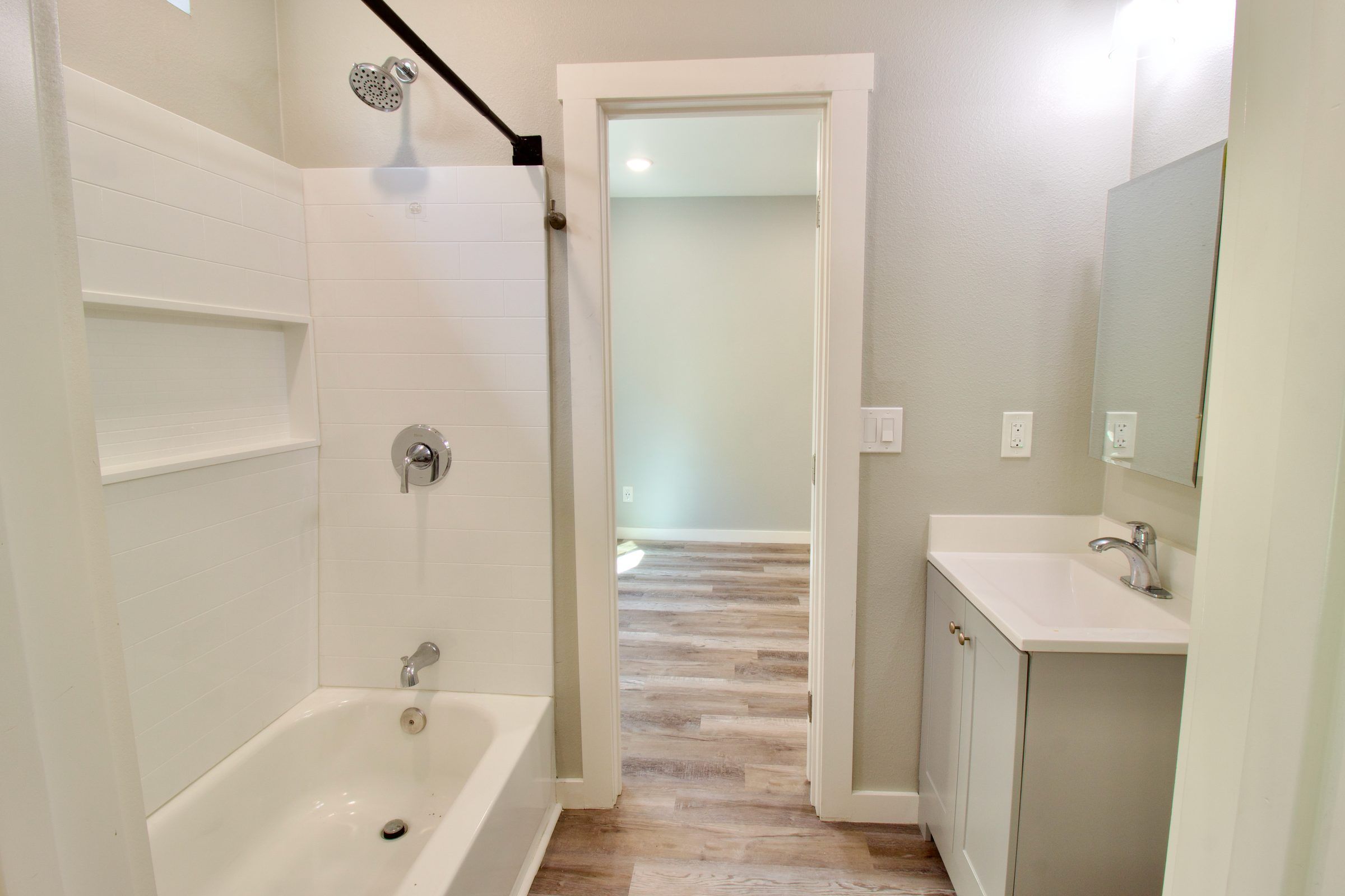 Comfortable Co-Living at 1187 34th St | Private Rooms Near Emeryville - Bedroom 1