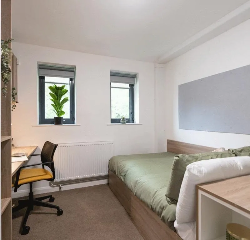 UOB Aitken Residences Vale Village | In-Room Washbasin | Catered Meal Plan | All Bills Included | Student Relet