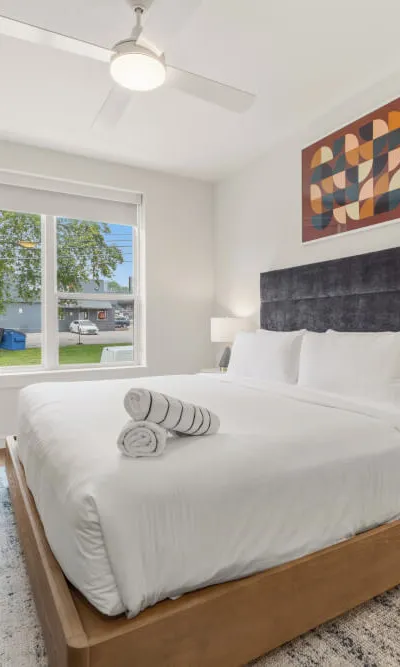 1 Bedroom Suite w/ Balcony