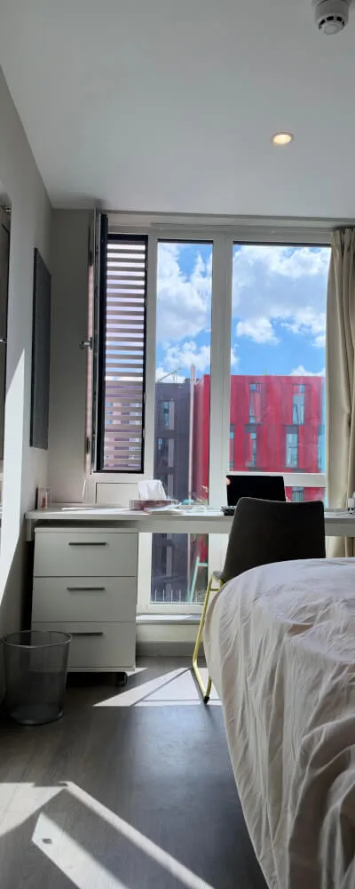 Modern Ensuite at Stapleton House | 20 mins to UCL / Direct to KCL | 4th Floor Quiet Side
