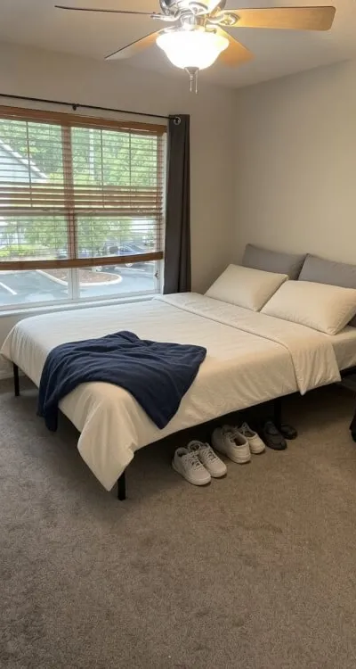 Fully Furnished 2B2.5B Townhouse at Hailey Gardens | 5 Mins to UF | Free Parking