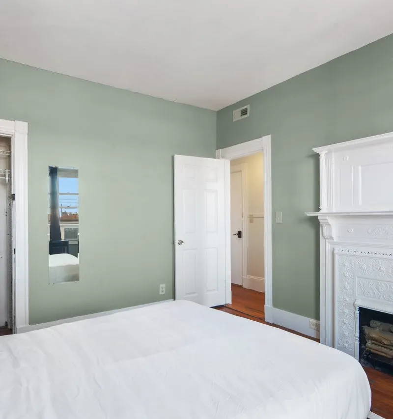 Private room in Allston