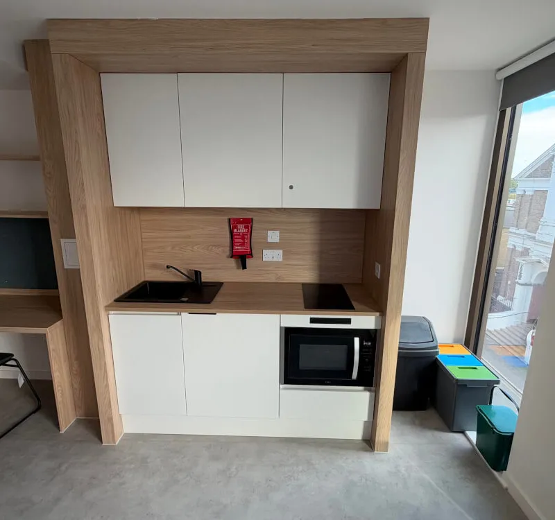 Spacious 21m² Studio near UCL East Campus | Fully Furnished | Student Sublet Discount