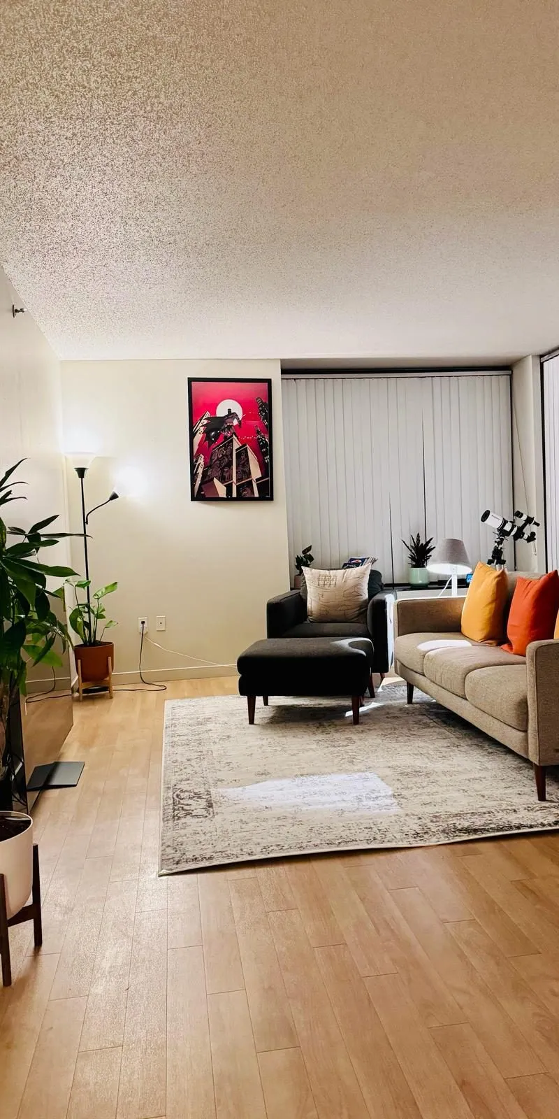 2 Bed / 2 Bath Harbor Steps Apartment with Bay Views