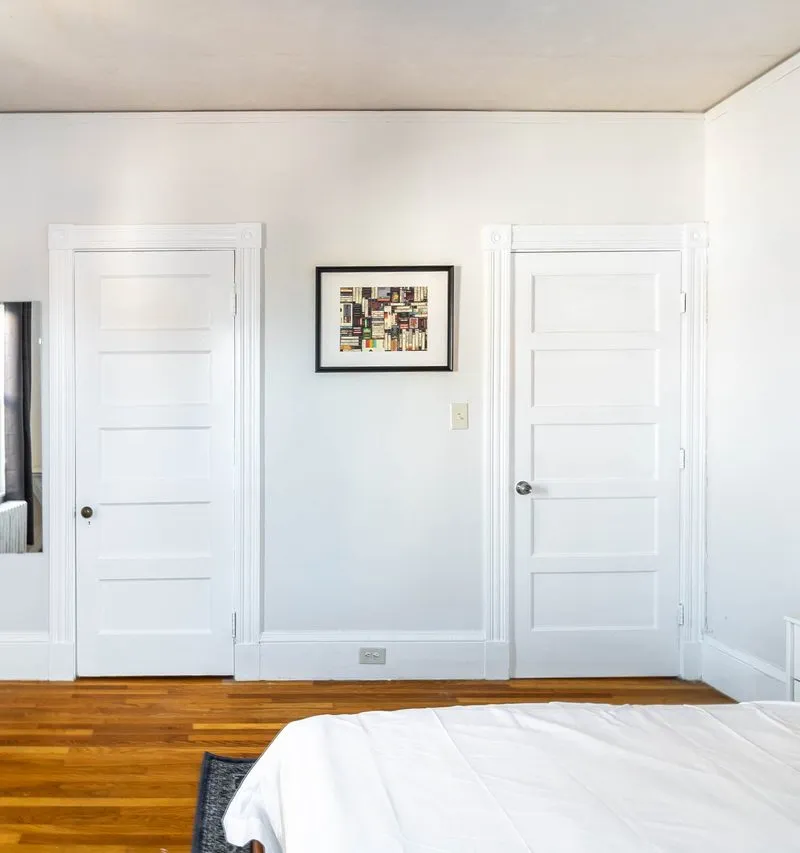 Private room in Oak Square