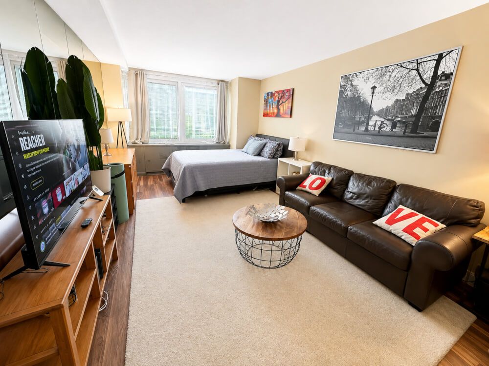 FiDi/Wall St. Furnished Studio Loft