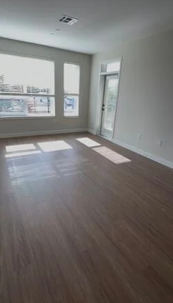 Master Bedroom Sublet/ Lease takeover Near Redline Quincy