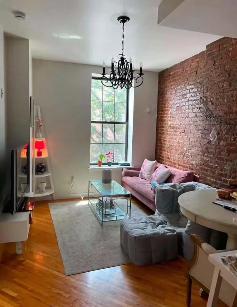 Huge Sunny Room Near 25th Street Subway