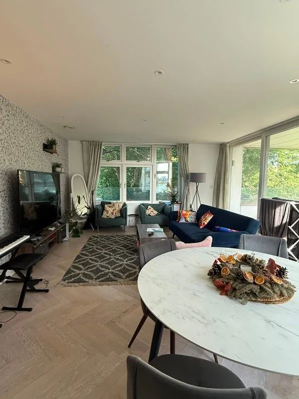 En-suite Room in Stunning N7 Flat