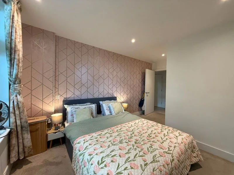 En-suite Room in Stunning N7 Flat