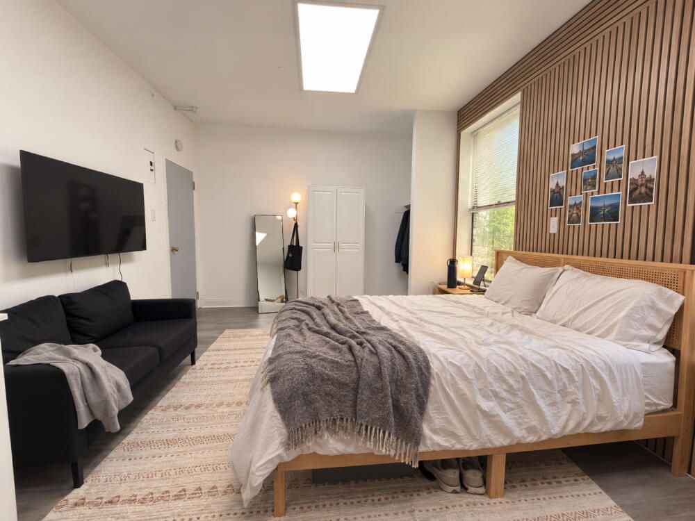 Studio in the Upper West Side (A207-00s)