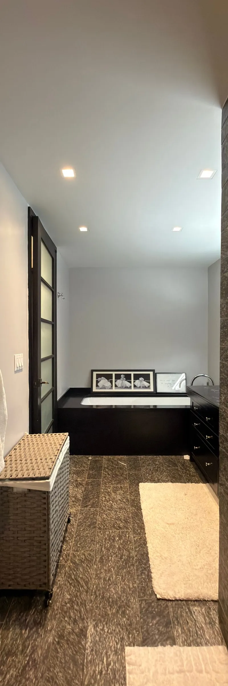 Master Bedroom Available in 1300 Sq Ft Apt