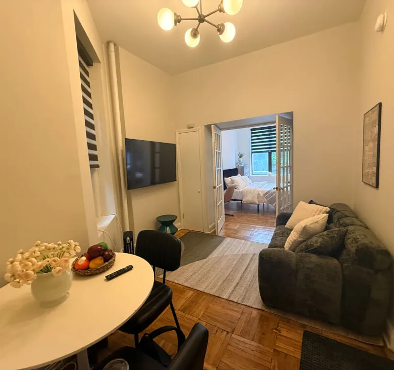 Beautiful 1 bed in PRIME East Village