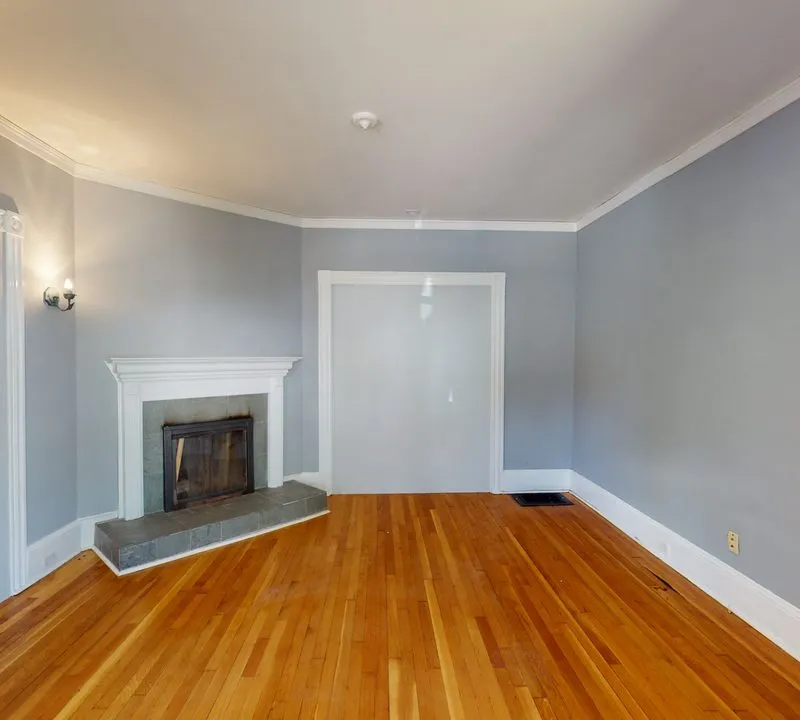 Private room in Oak Square