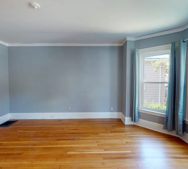 Private room in Oak Square