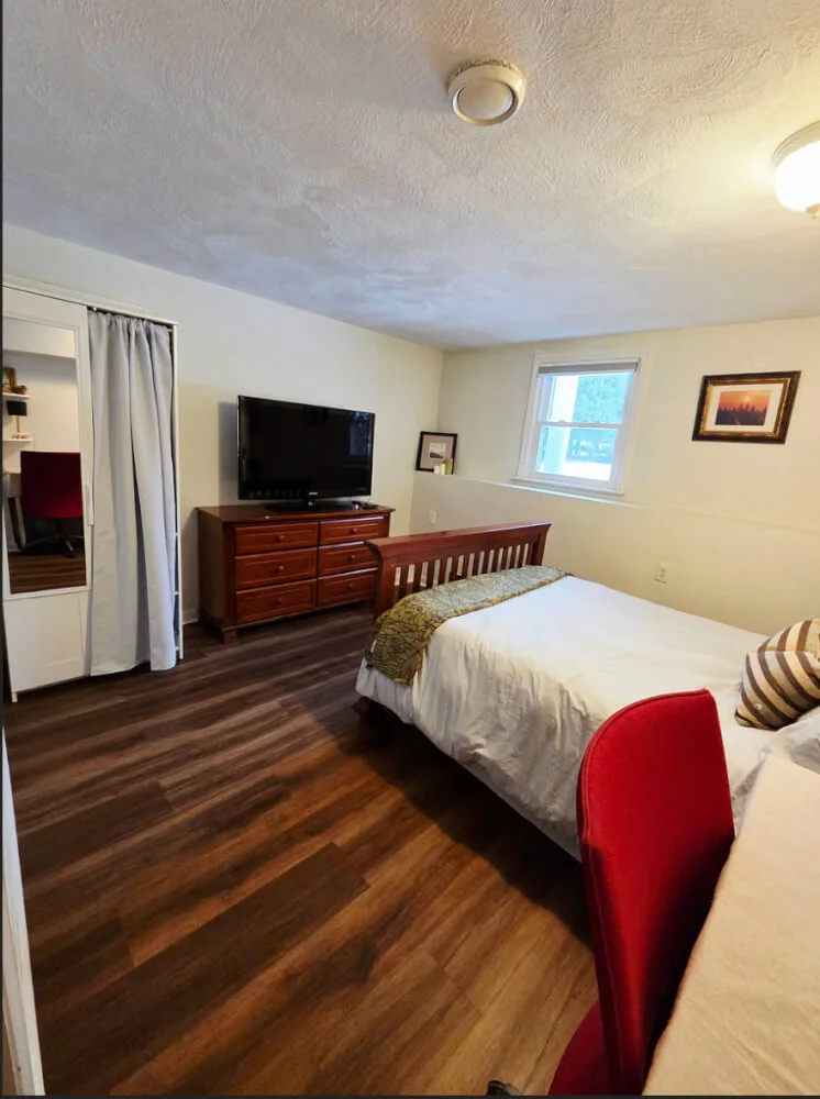 Great Apartment in Burlington - Bedroom 2