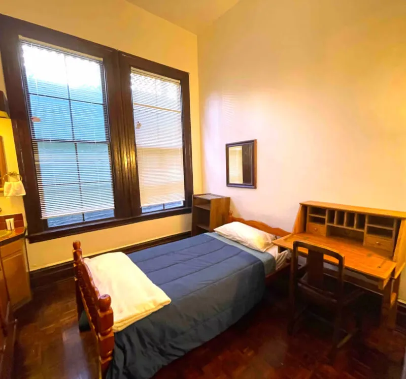 Cozy room in the Mission