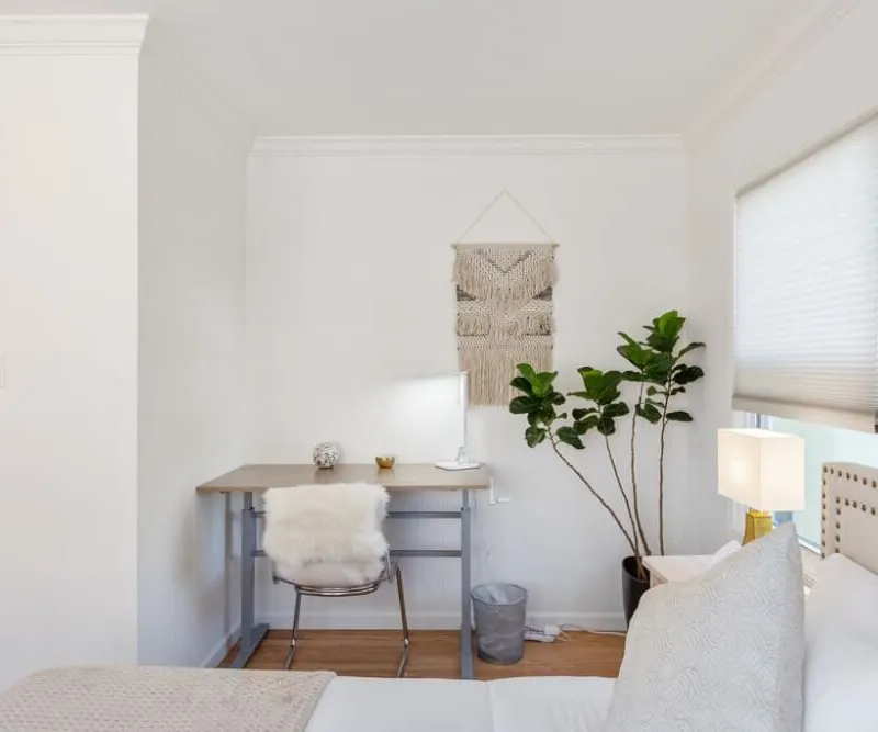 Quiet Room w/standingdesk/Fast WiFi nr FOOD