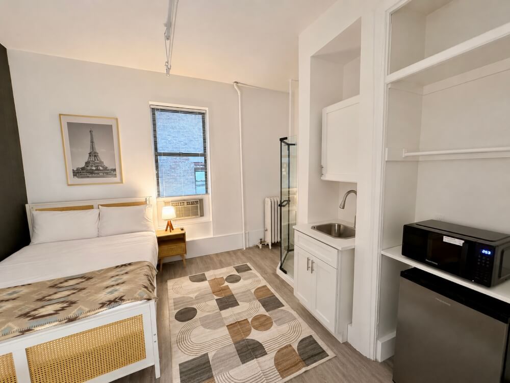 Studio in the Upper West Side w/private shower (A205-03)