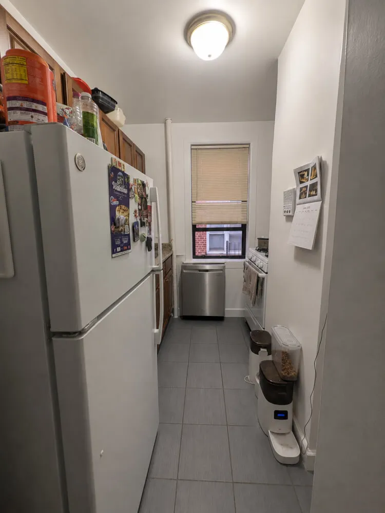 Room available in peaceful apt in Queens
