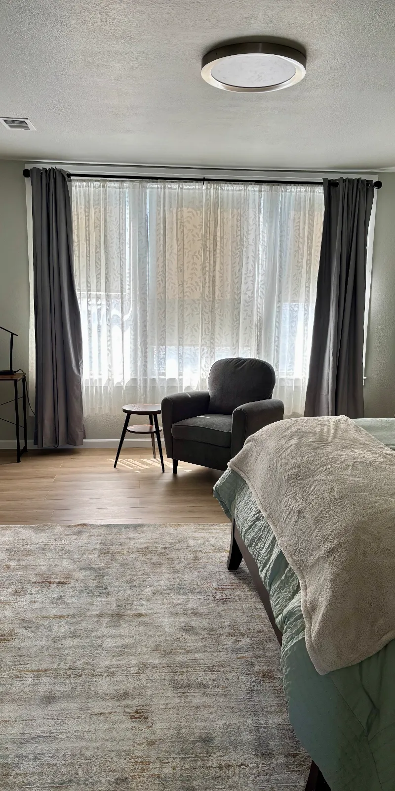 Modern Remodeled Home with Outdoor Deck - Close to Hospitals Room 1 & 2 - Bedroom 1