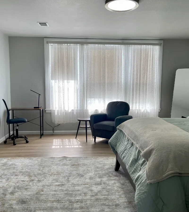 Modern Remodeled Home with Outdoor Deck - Close to Hospitals Room 1 & 2 - Bedroom 1