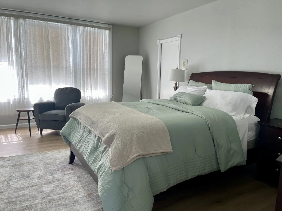Modern Remodeled Home with Outdoor Deck - Close to Hospitals Room 1 & 2 - Bedroom 1